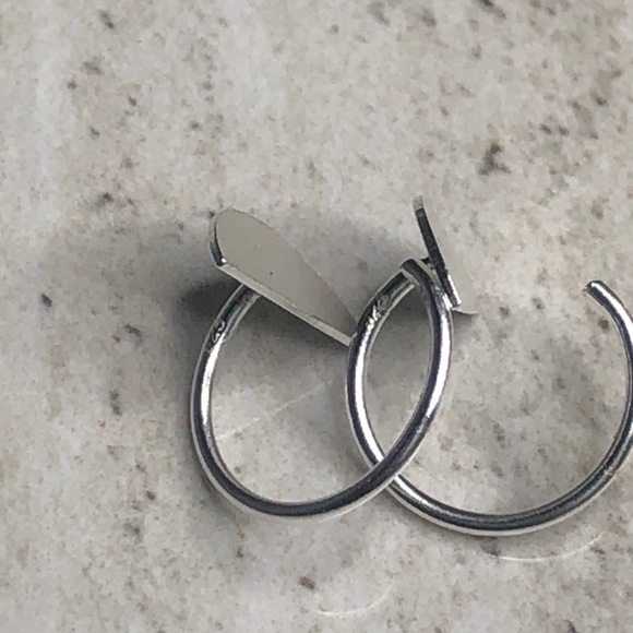 925 Sterling Silver Semi Circle Ear Hugger Earring - Picture 9 of 16
